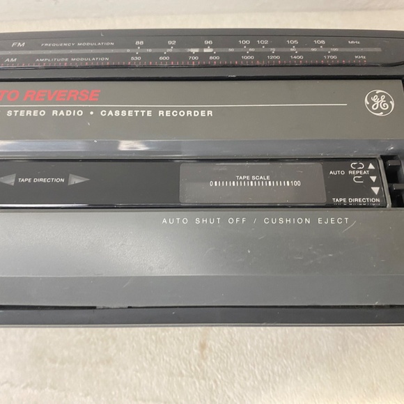 Vintage General Electric AM/FM Stereo/Cassette Recorder 3-5628A Tested Working - Picture 16 of 16